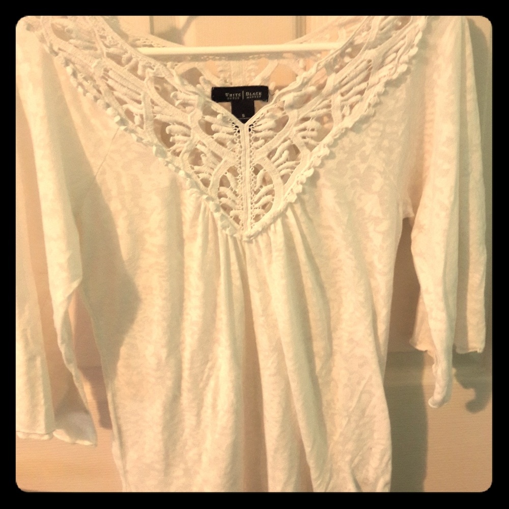 4/$15 Beachy white blouse